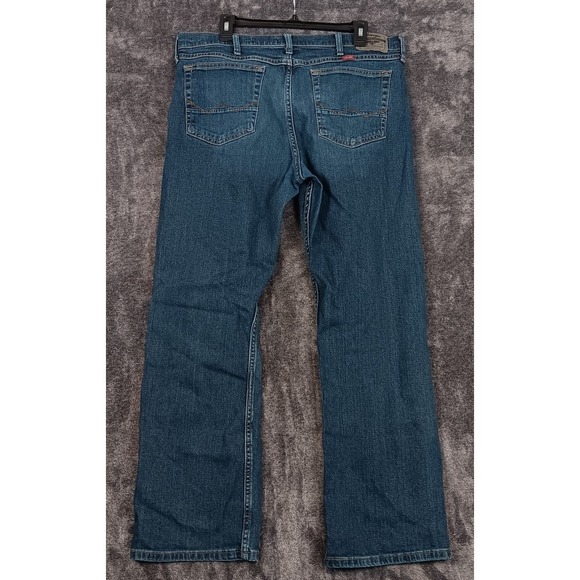 Wrangler Jeans Men's Relaxed Boot Fit Dark Wash Blue Western Retro Denim 36x30 - Picture 2 of 7